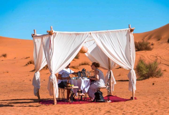 Merzouga Luxury Camp Экстерьер фото